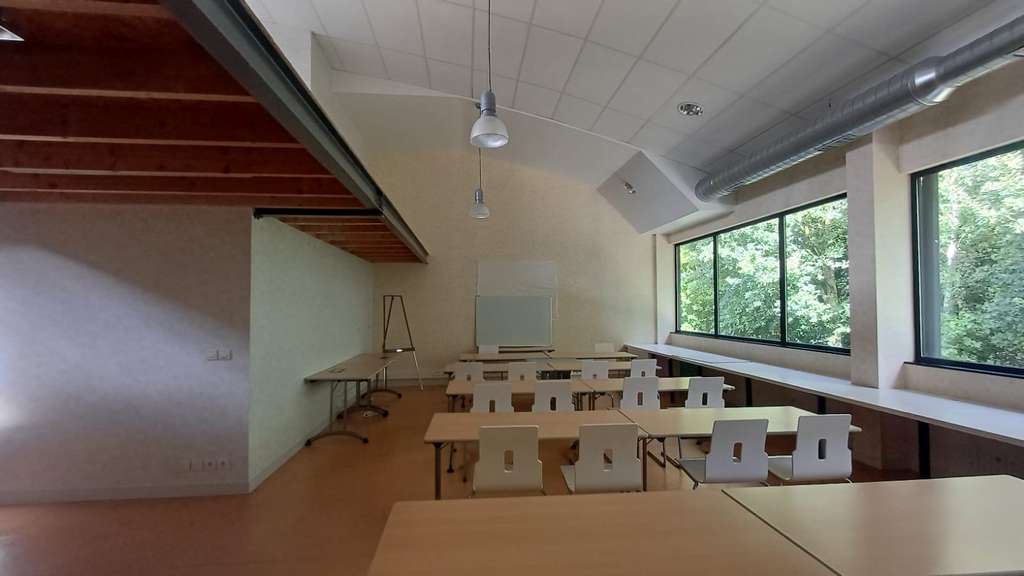 A louer bureaux 351m² divisibles agglo Laval