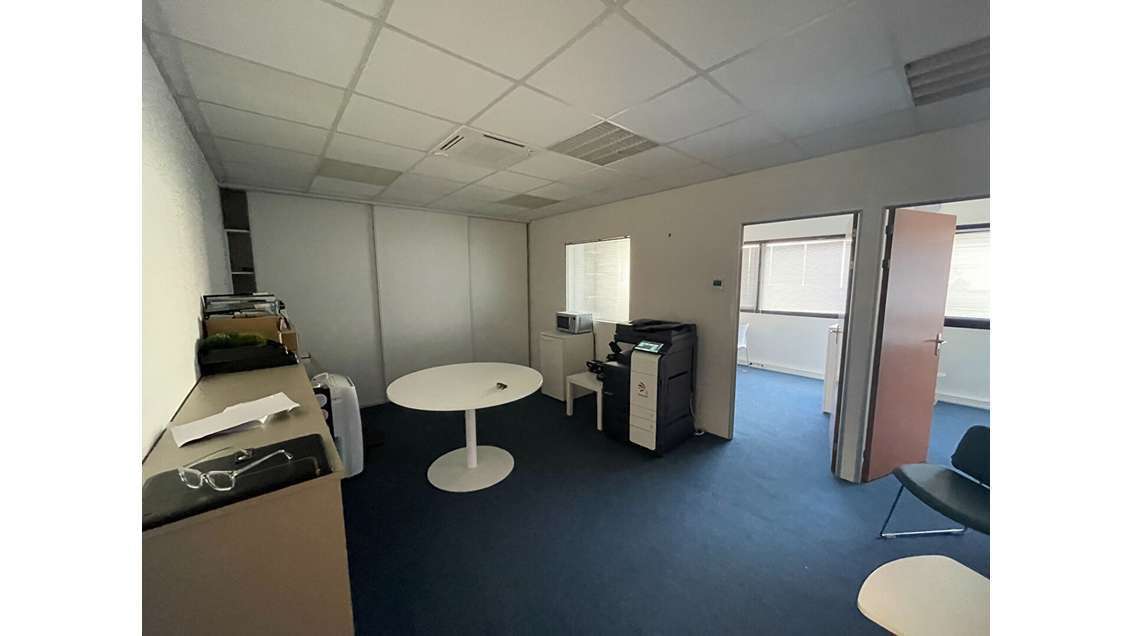 A louer plateau de bureaux 47m² R+1 à Changé