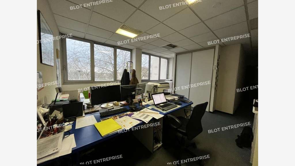 A louer bureaux 48m² R+2 à Chantepie  