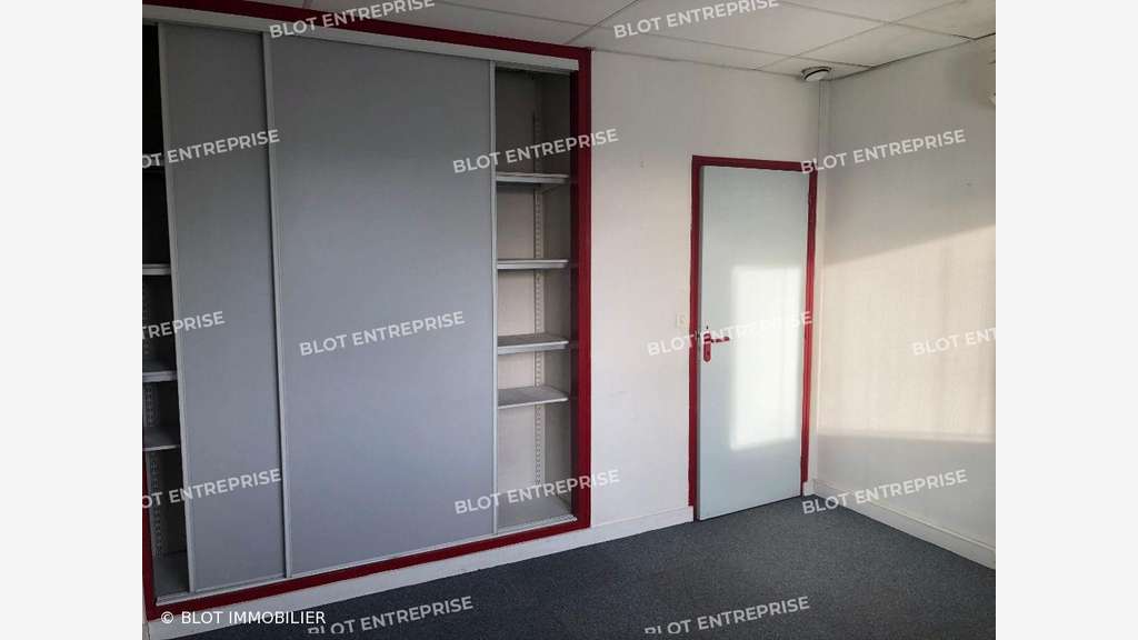A louer bureaux 50m² R+1 à Chantepie