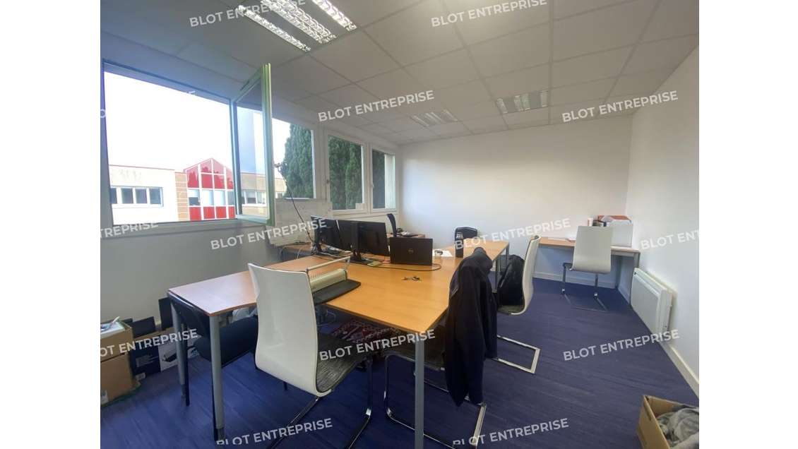 A louer bureaux 57m² R+1 à Rennes ZI Sud Est