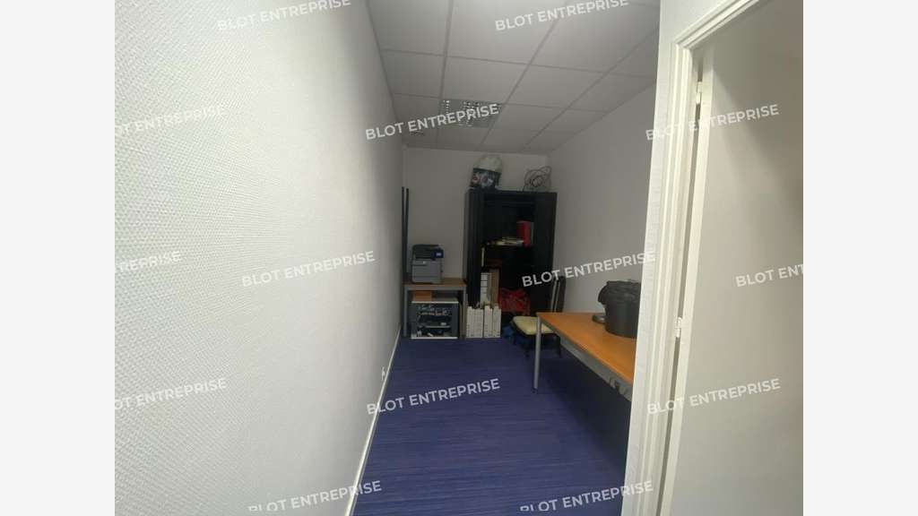 A louer bureaux 132m² R+1 à Rennes ZI Sud Est