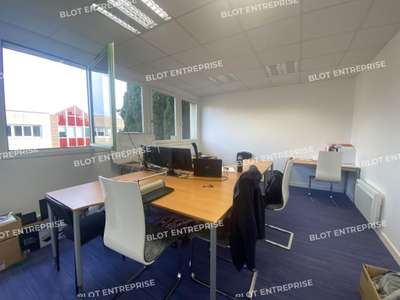 A louer bureaux 118m² R+1 à Rennes ZI Sud Est