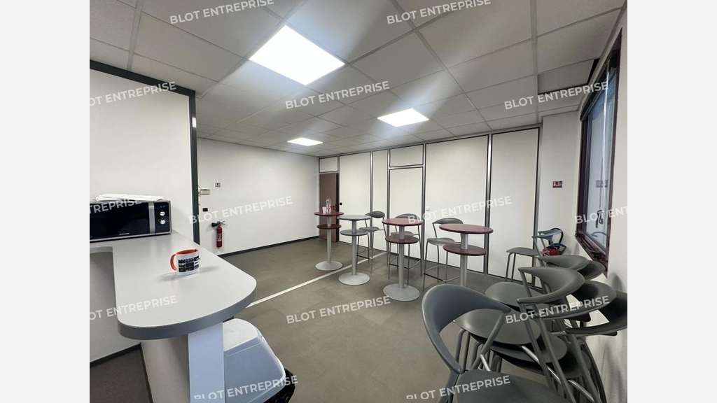 A louer bureaux 117m²  Écopôle Sud-Est Chantepie