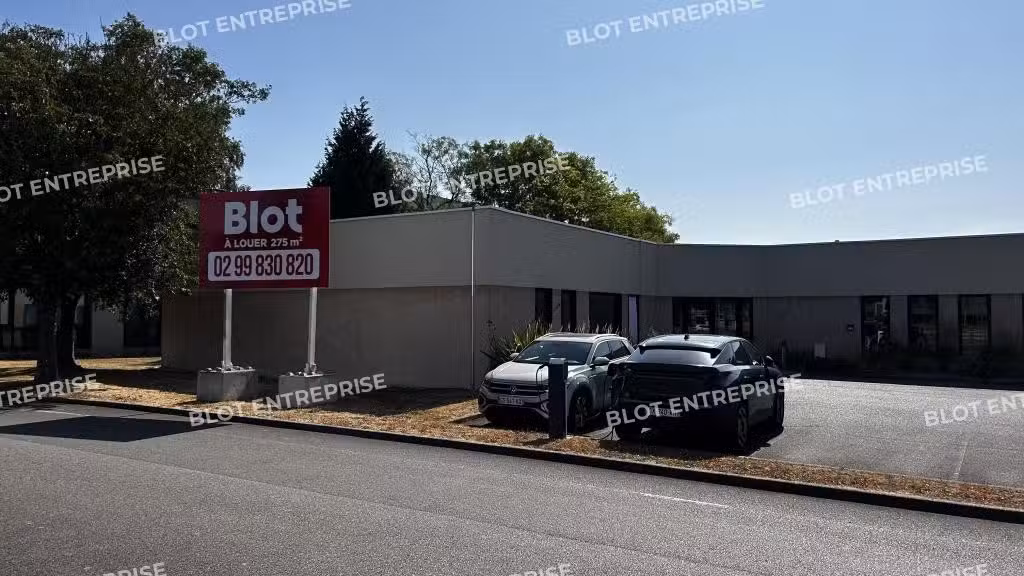 A louer bureaux de 295m² en RDC à Chantepie 