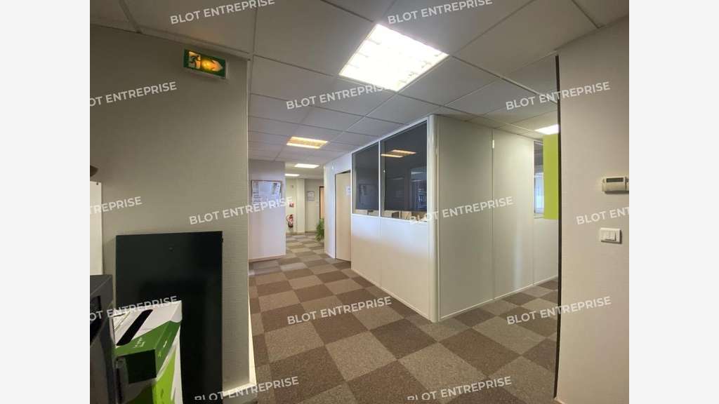 A louer bureaux 300m² R+1 à Rennes Sud Est