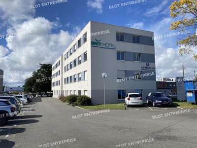 A louer bureaux 300m² R+1 à Rennes Sud Est