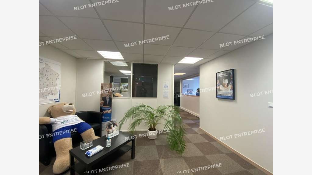A louer bureaux 300m² R+1 à Rennes Sud Est