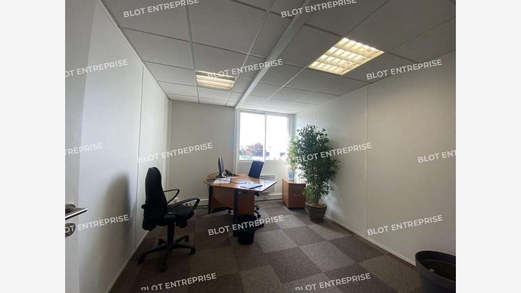 A louer bureaux 300m² R+1 à Rennes Sud Est