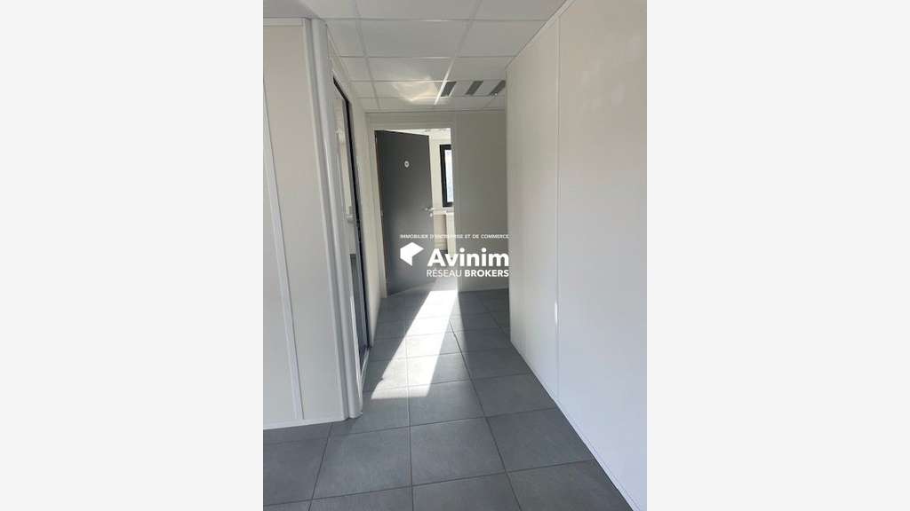 Bureaux spacieux lumineux 71m² à louer à Chantepie