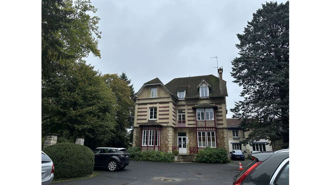 A louer bureaux Gare de Chantilly 538 € HT/mois