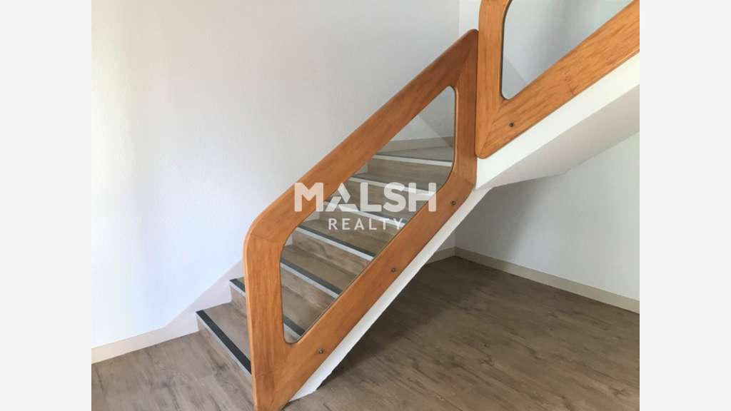 Bureaux 154m² à louer à Charbonnières proche A6