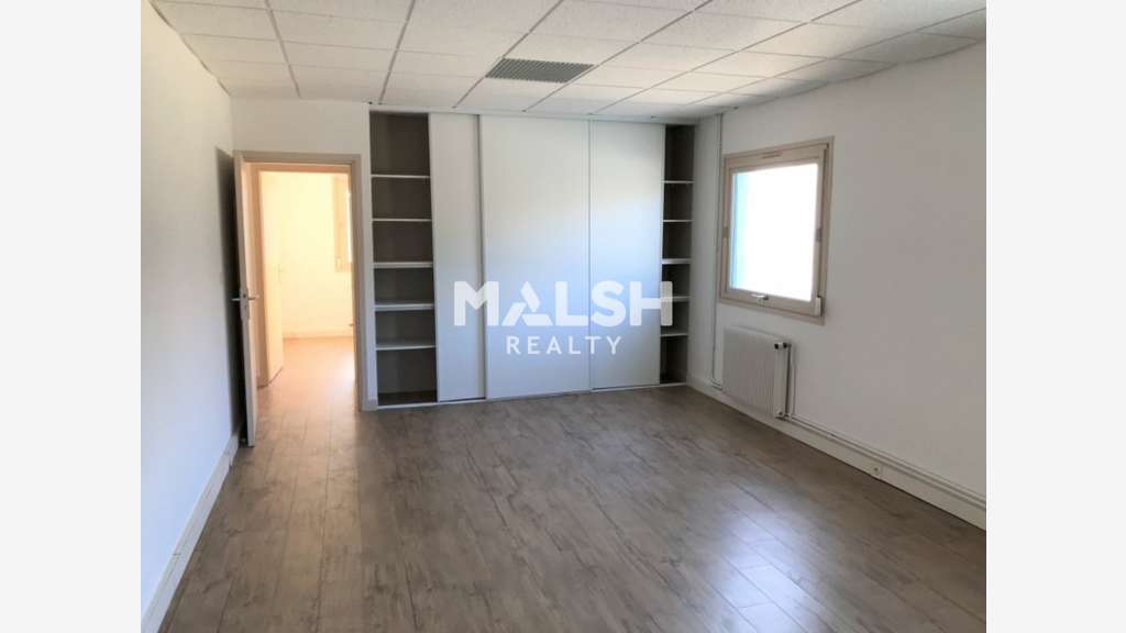 Bureaux 154m² à louer à Charbonnières proche A6