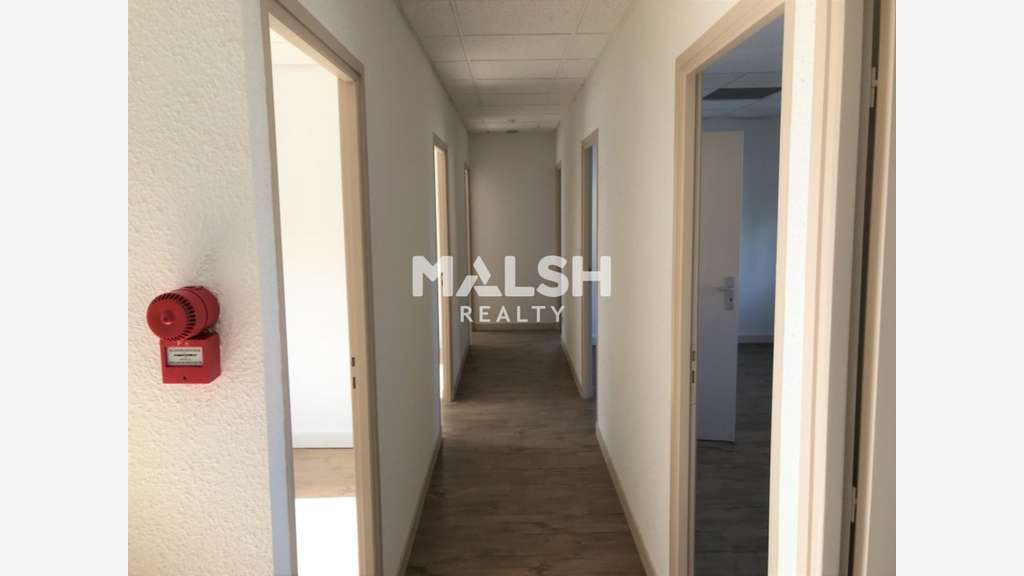 Bureaux 154m² à louer à Charbonnières proche A6