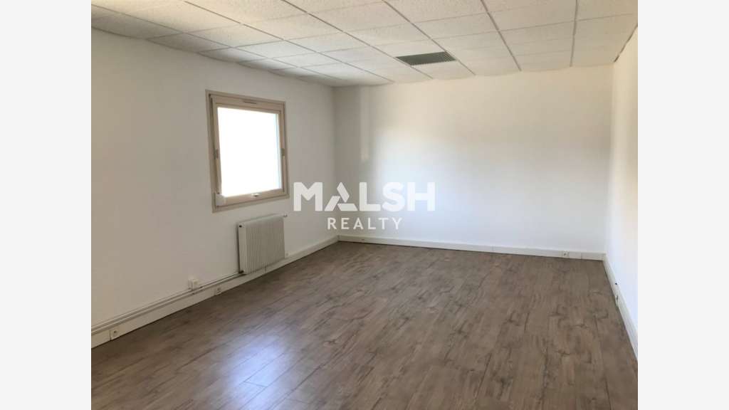 Bureaux 154m² à louer à Charbonnières proche A6