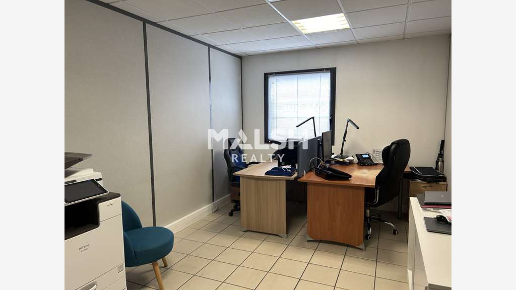 Bureaux à louer 152m² à Charly proche A450