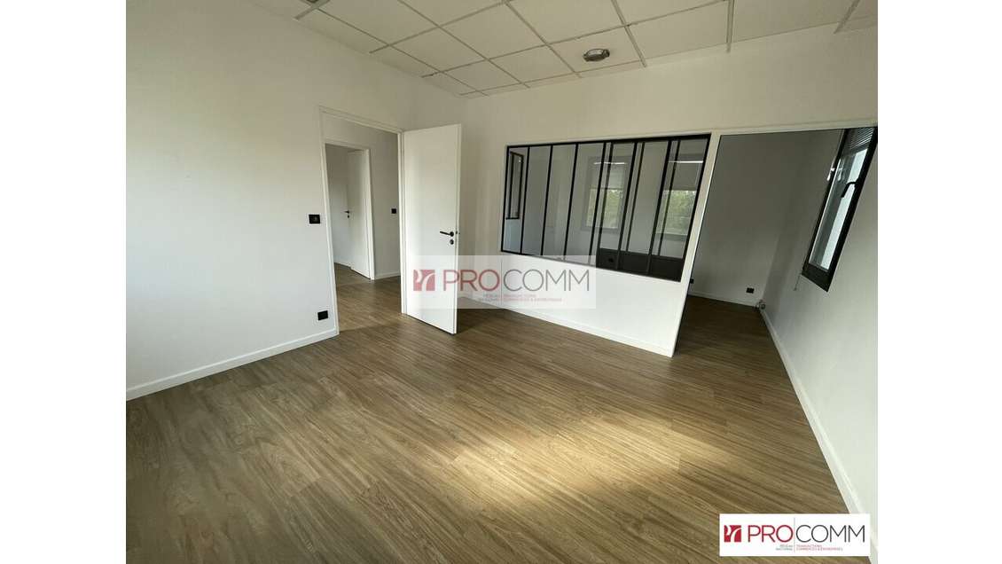 Bureaux 108m² à louer à Chartres 
