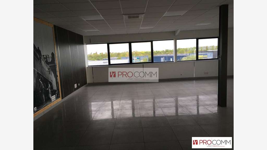 Bureaux aménagés 125m² R+1 à louer à Chartres