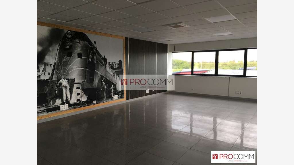 Bureaux aménagés 125m² R+1 à louer à Chartres