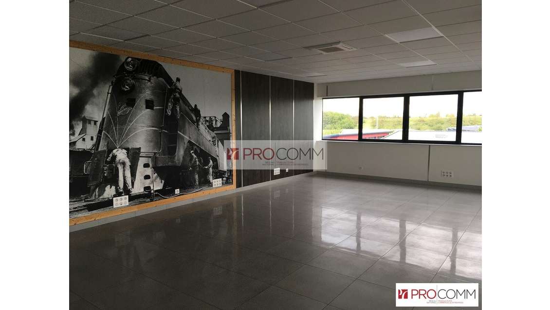 Bureaux aménagés 125m² R+1 à louer à Chartres