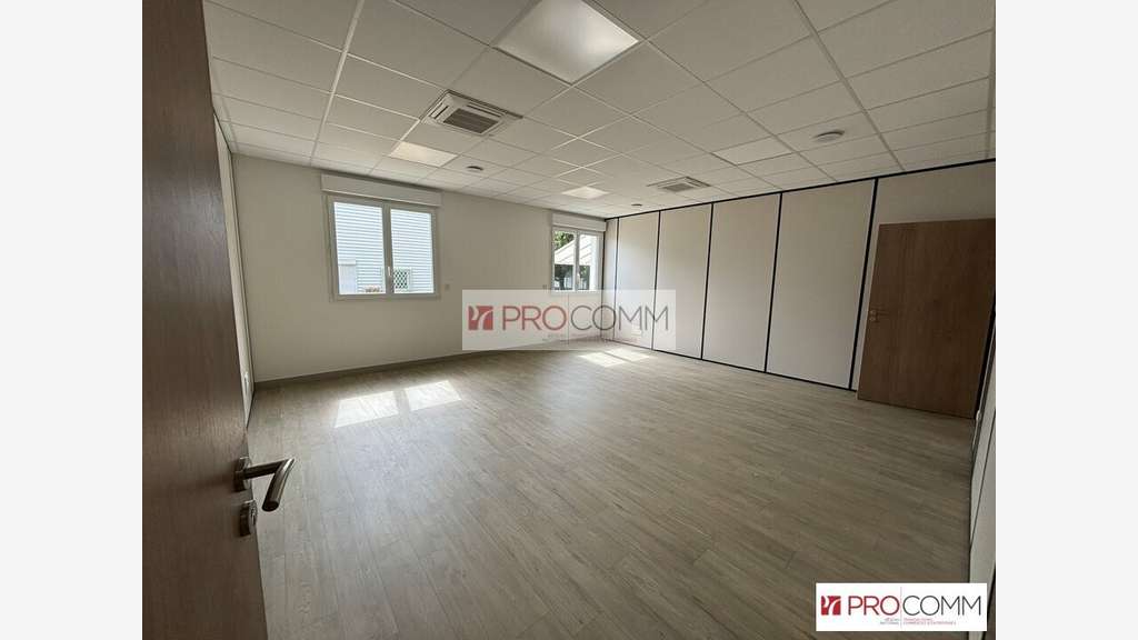 Bureaux 231m² RDC à louer accès rocade à Chartres