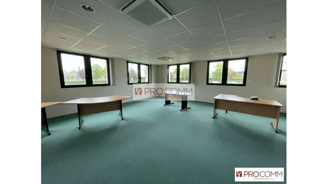 Bureaux 408m² RDC à louer à Chartres