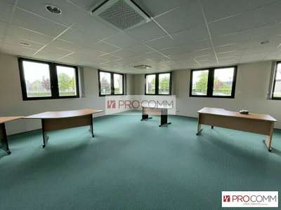 Bureaux 408m² RDC à louer à Chartres