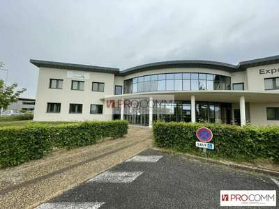 Bureaux avec parking clos à louer à Chartres