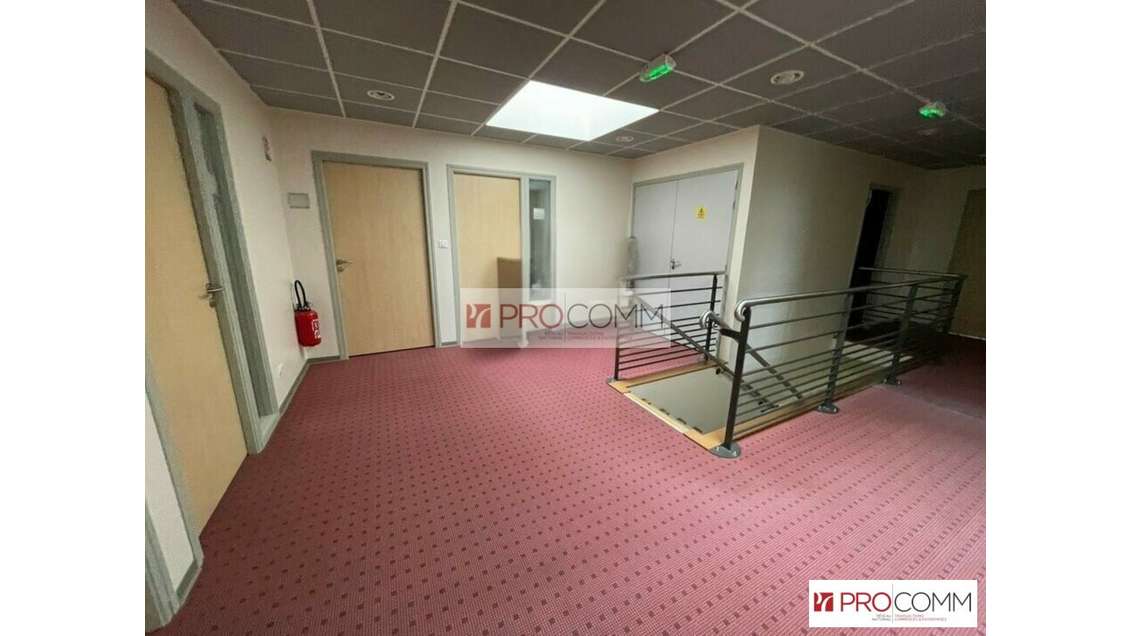 Bureaux 153m² R+1 à louer à Chartres
