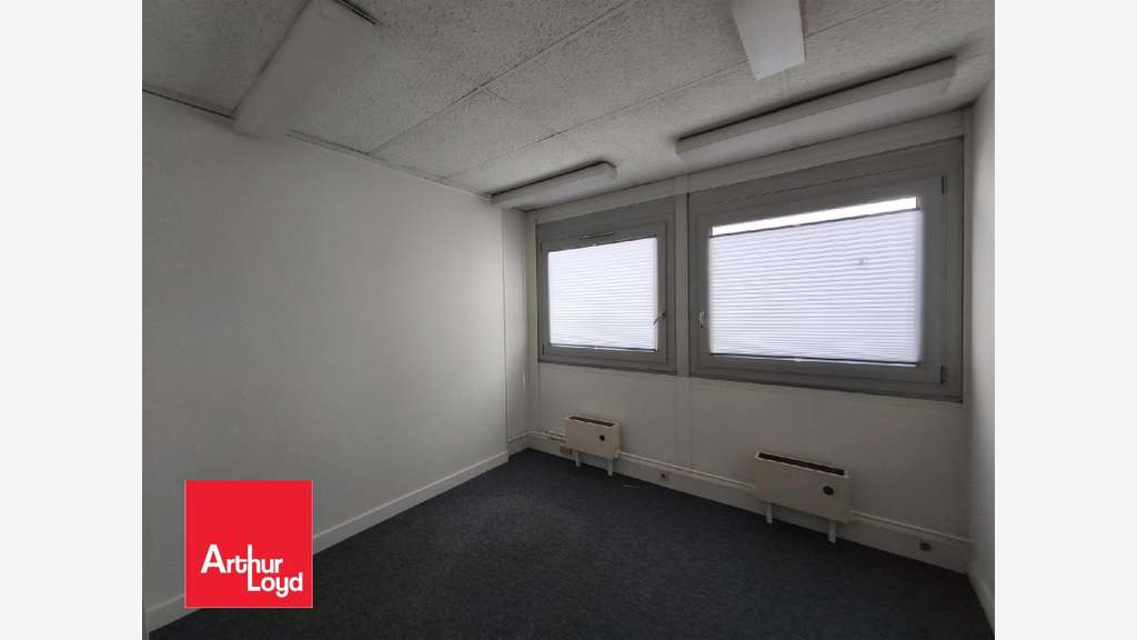 A louer bureaux lumineux 902m² à Chartres centre