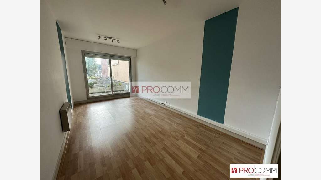 Bureaux de 80m² à louer en RDC à Chartres centre