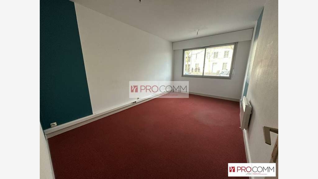 Bureaux de 80m² à louer en RDC à Chartres centre