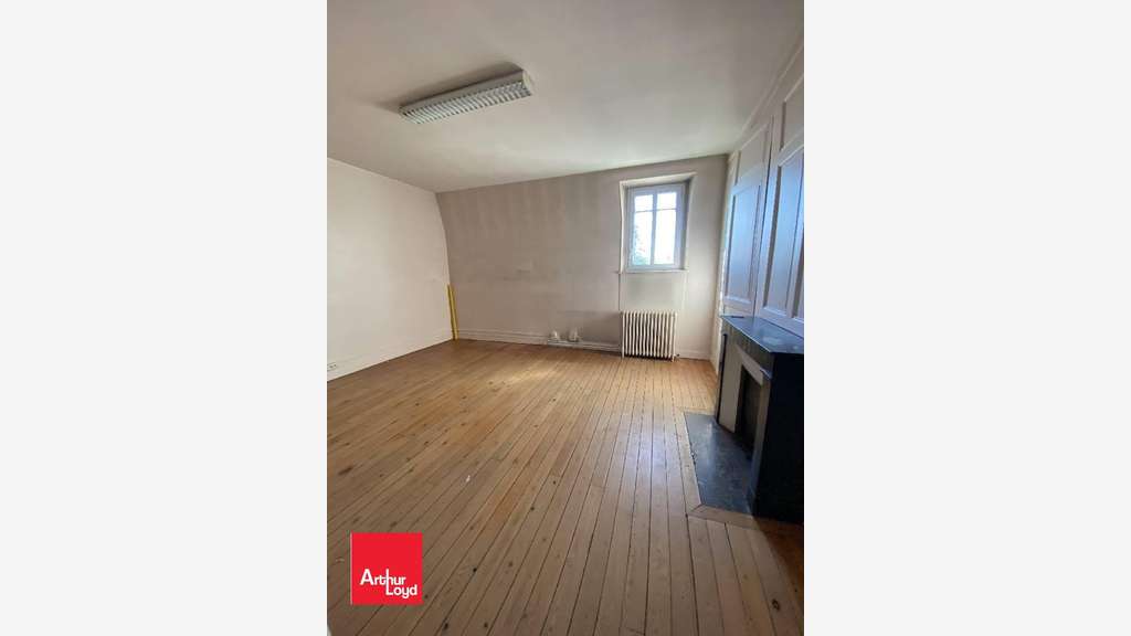 A louer bureaux 169m² en étage à Chartres centre