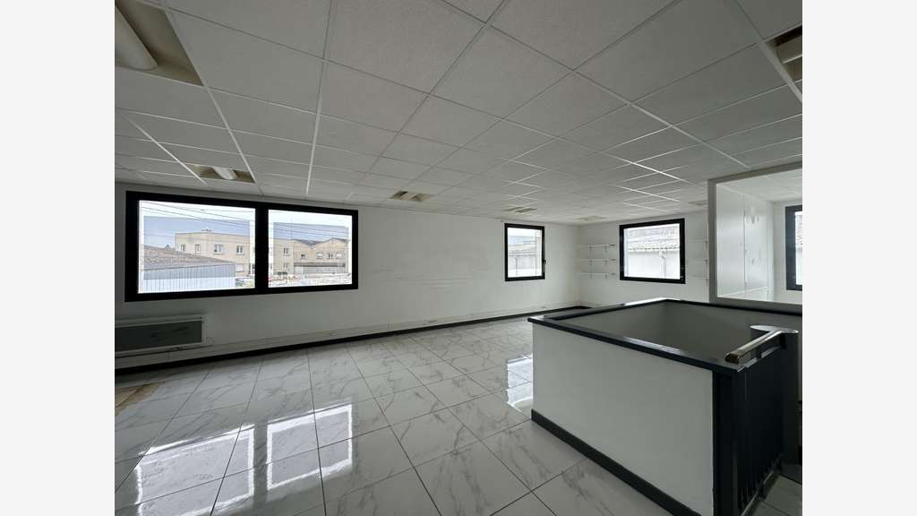 Bureaux 215m² à louer proche rocade à Chartres
