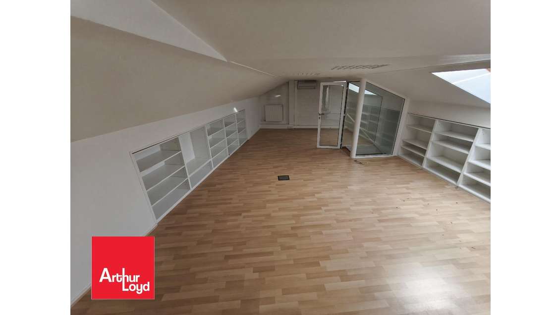 A louer bureaux avec parkings et garages Chartres