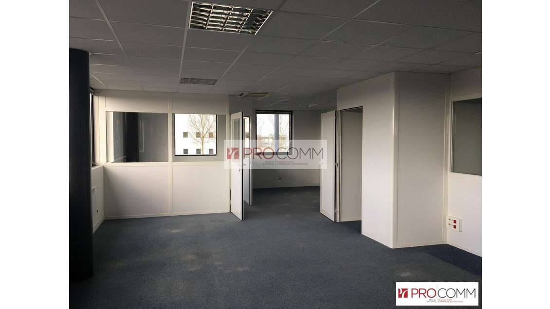 Bureaux de 150m² à louer au 1er étage à Chartres 