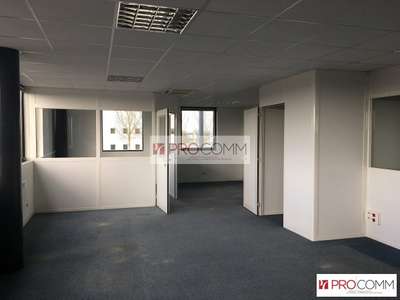 Bureaux de 150m² à louer au 1er étage à Chartres