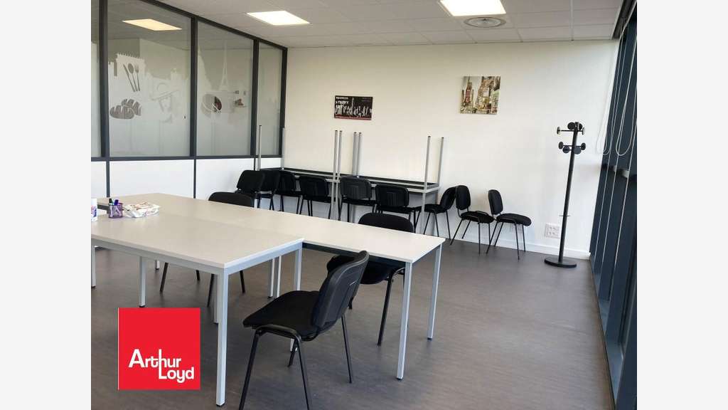 A louer bureaux de 169m² en RDC à Chartres 