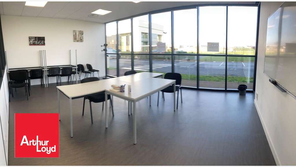 A louer bureaux de 169m² en RDC à Chartres 