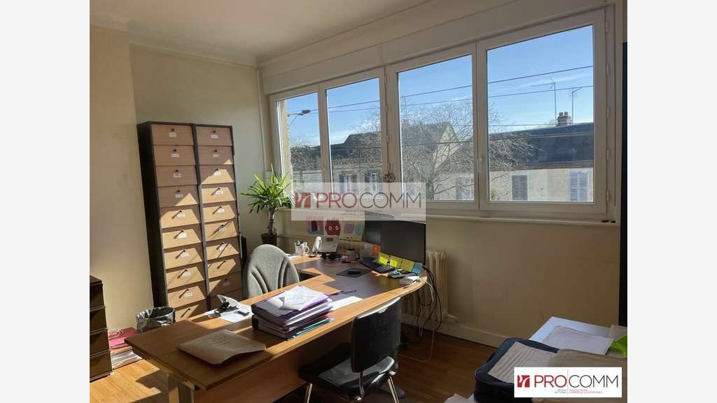 Bâtiment de bureaux à louer à Chartres Luisant