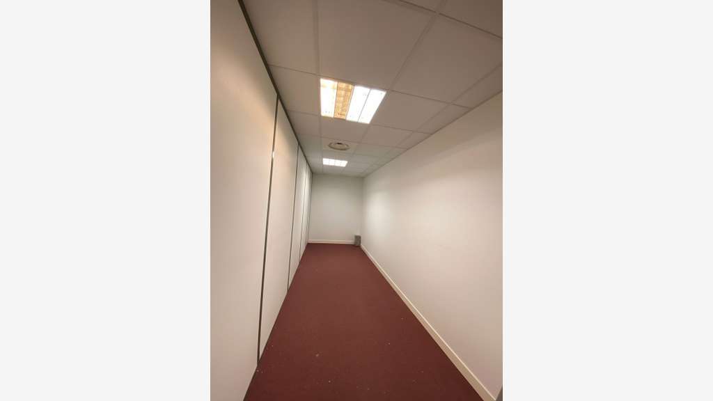 Bureaux de 136m² à louer za Gellainville Chartres