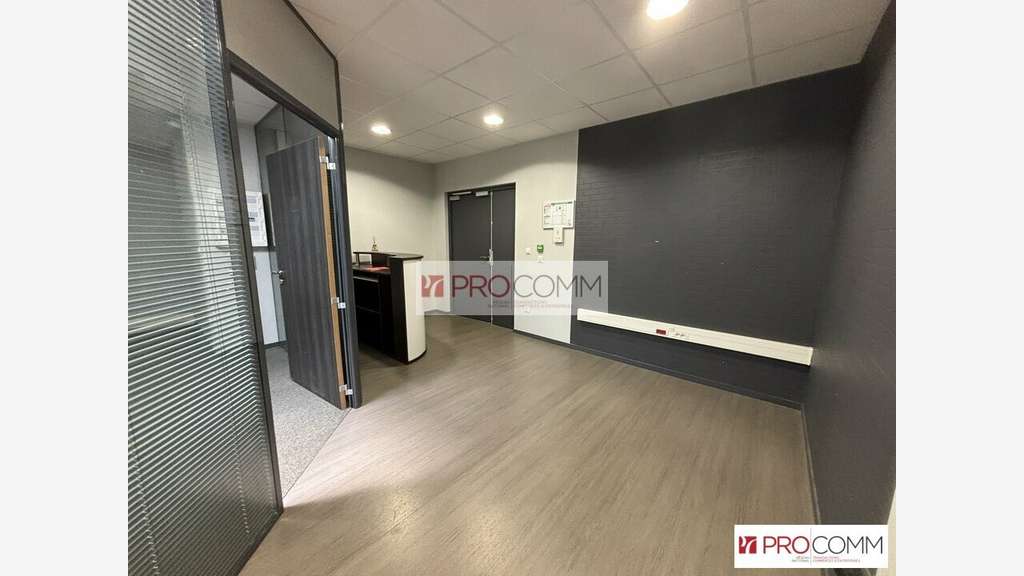 Loue bureaux 73m² au 1er étage Chartres le Coudray