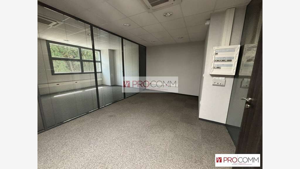 Loue bureaux 73m² au 1er étage Chartres le Coudray