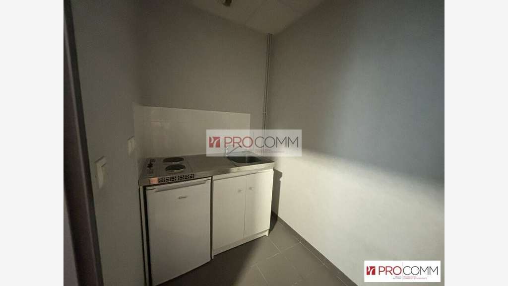 Loue bureaux 73m² au 1er étage Chartres le Coudray