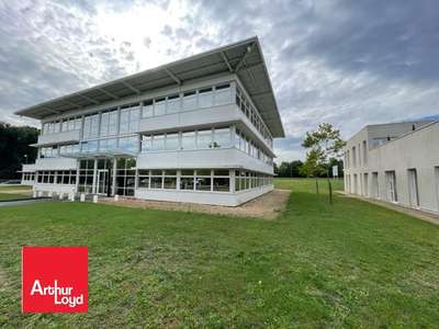 A LOUER - EURE ET LOIR - CHARTRES Au sein d'un