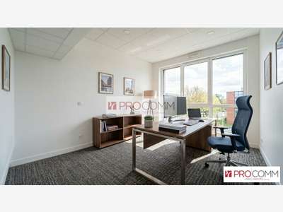 Bureau 13m² R+2 ascenseur PMR à louer à Chartres 