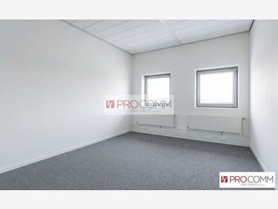 Bureau 13m² R+2 ascenseur PMR à louer à Chartres 