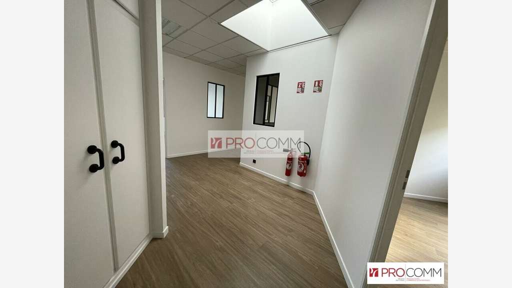 Bureaux de 108m² à louer à Chartres les Propylees