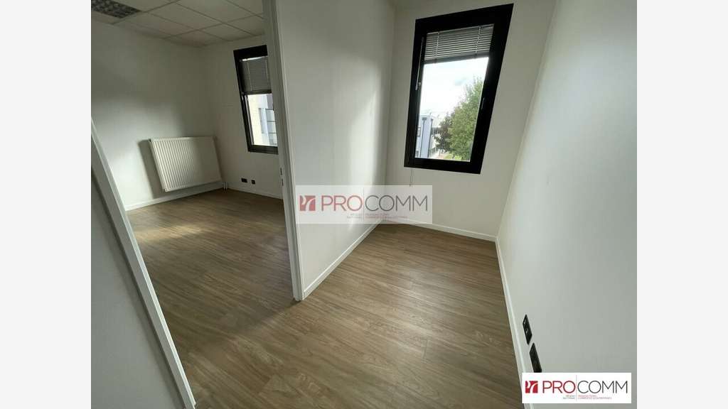 Bureaux de 108m² à louer à Chartres les Propylees