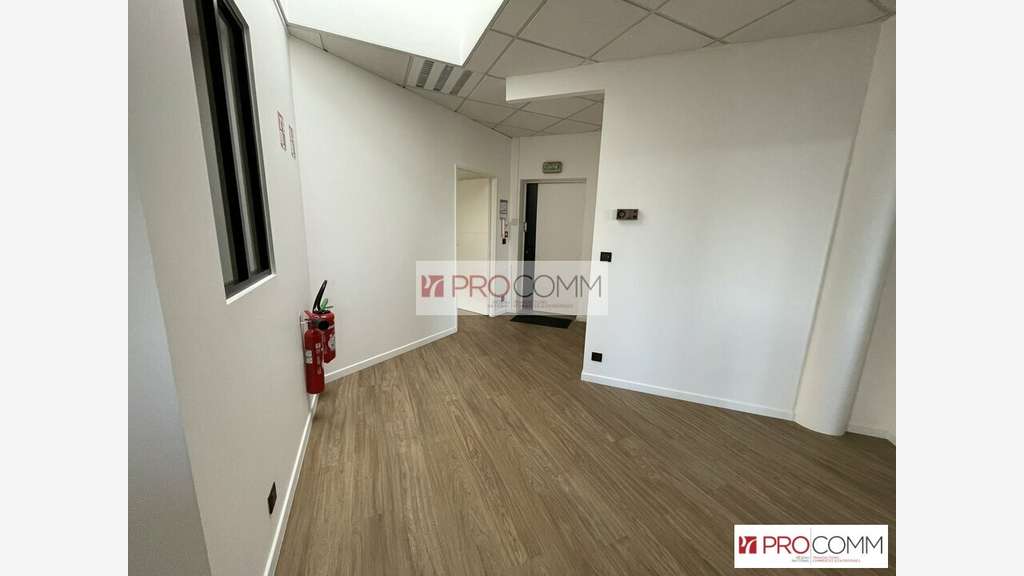 Bureaux de 108m² à louer à Chartres les Propylees